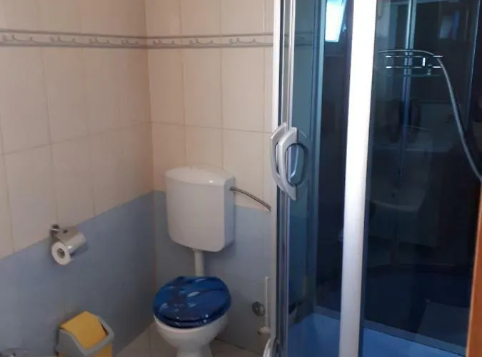 Centar A. Mazuranica 1 *